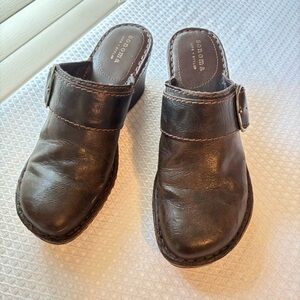 Sonoma Women's Dark Brown Leather Mules